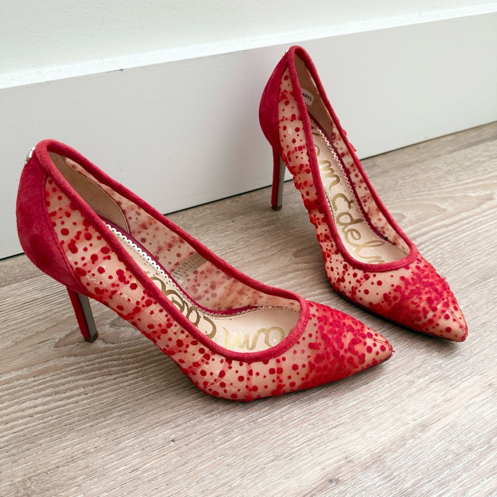 ✨Cheryl Blossom from Riverdale’s Sam Edelman Red Lace Pumps